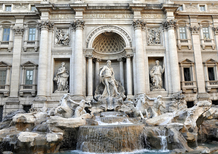 Trevi Fountain Photograph by Andrew Dinh
