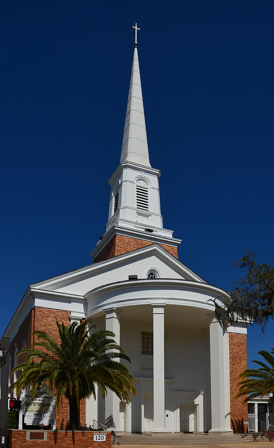 Trinity United Methodist Church in Tallahassee Florida Photograph by Carla Parris