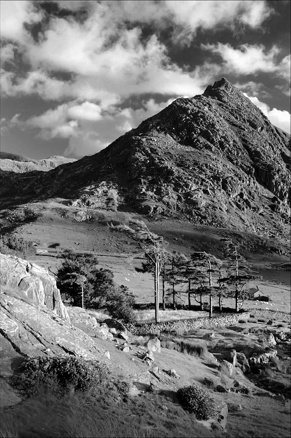 Tryfan and Ogwen Valley Photograph by Peter OReilly