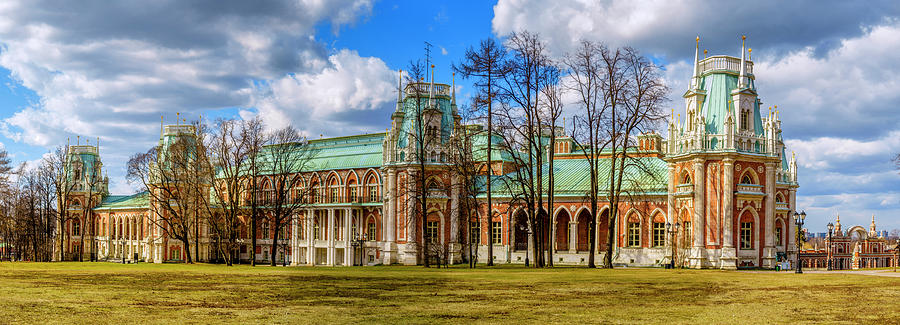 Tsaritsyno Palace Photograph by Alexey Stiop