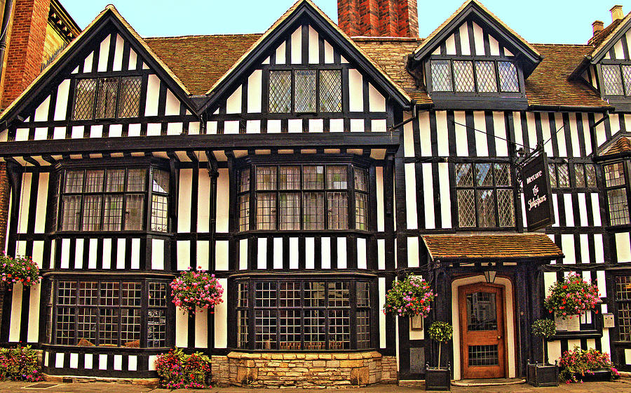 Tudor Hotel - Stratford On Avon. Photograph