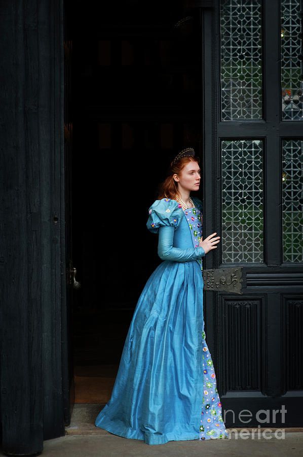 Tudor Woman Waiting At The Doorway Photograph by Lee Avison