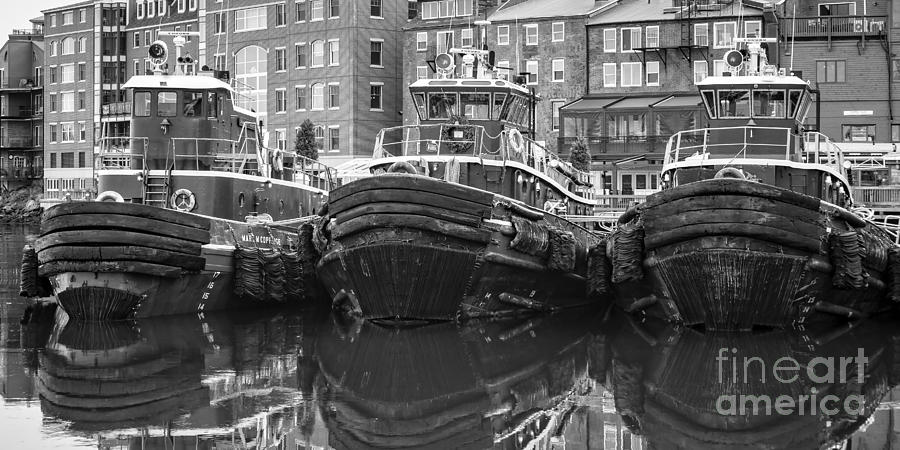 Tug Boat Alley Portsmouth New Hampshire Photograph by Edward Fielding