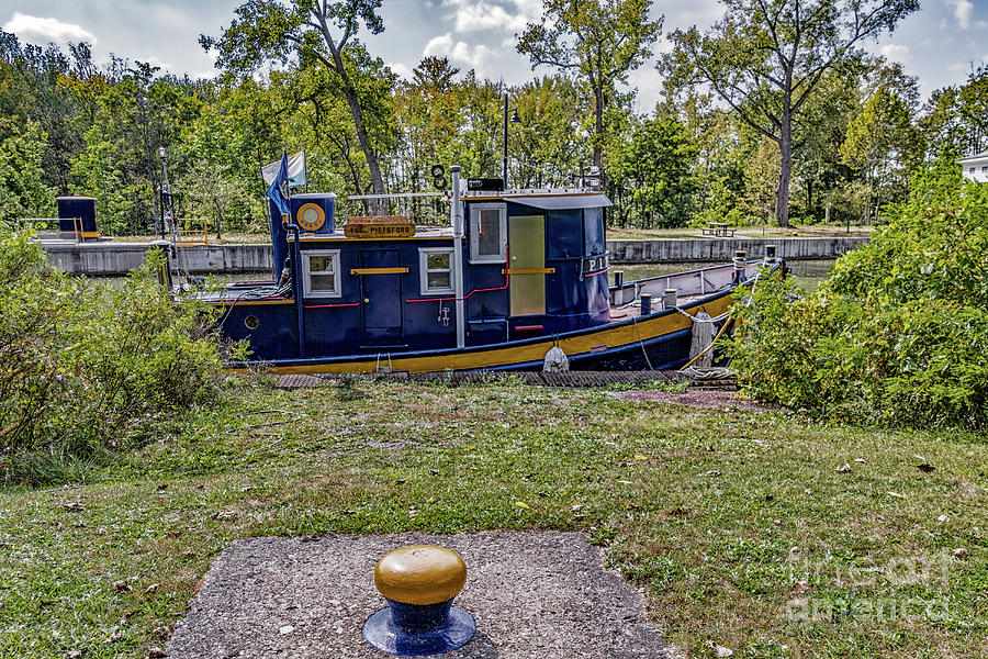 Tug Pittsford Photograph by William Norton