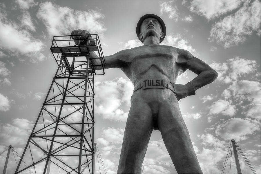 Tulsa Driller Tulsa Oklahoma - Black and White Photograph by Gregory Ballos