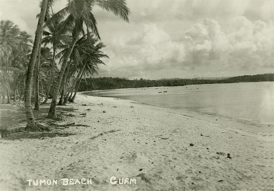Tumon Beach Guam Photograph by Thomas Walsh