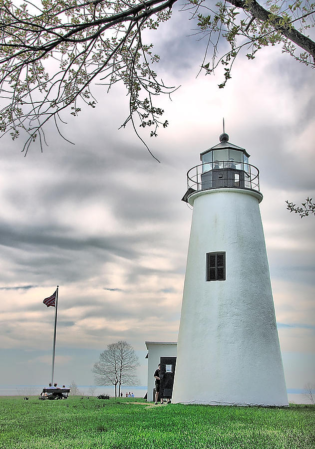 Lighthouse Photograph - Turkey Point Lighthouse by Mark Fuller