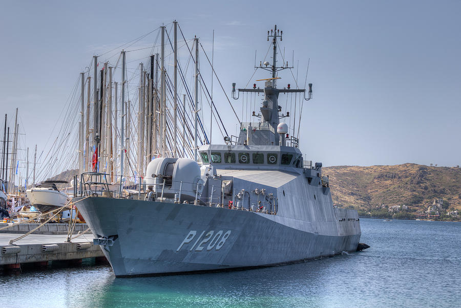 Turkish Navy Tuzla Class Patrol Boat Photograph by David Pyatt