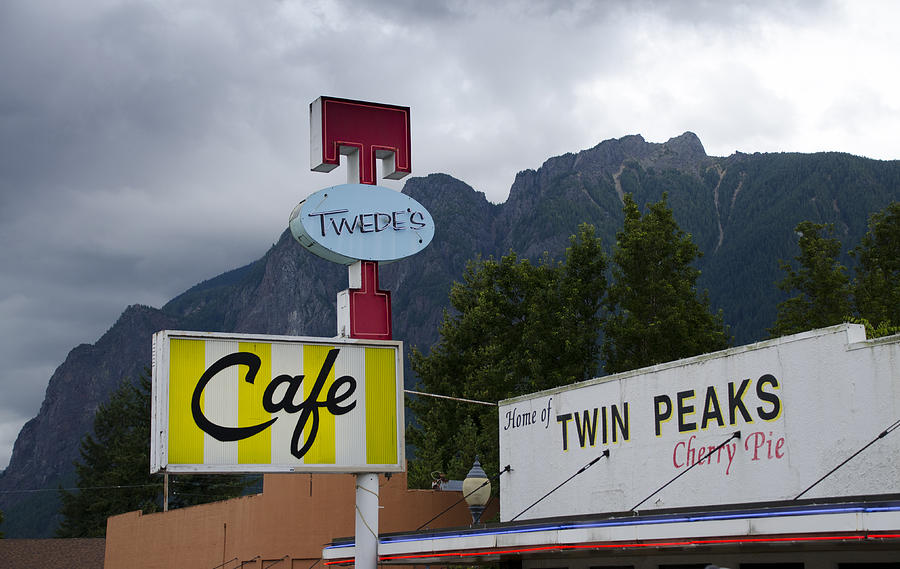Twedes Cafe - Home of Twin Peaks Cherry Pie Photograph by Erik Burg
