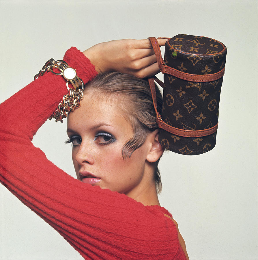 Twiggy With Louis Vuitton Purse Drawing by Bert Stern Twiggy With Louis Vuitton Purse Drawing by Bert Stern