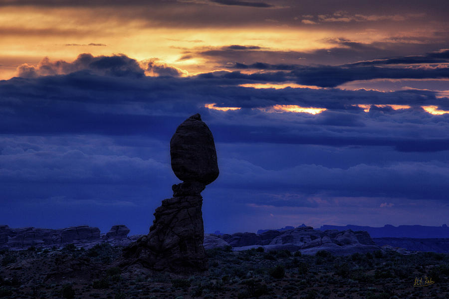 Twilight At Balanced Rock by Stuart Gordon Twilight At Balanced Rock by Stuart Gordon