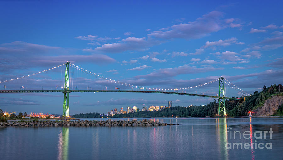 Twilight at the Lions Gate Bridge Photograph by Jerry Fornarotto