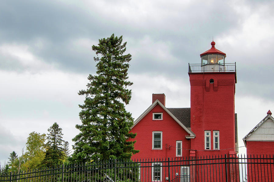 Two Harbors Lighthouse Photograph by Steve Stuller