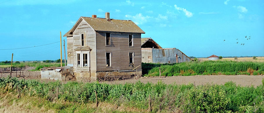 Two Story Kansas Farm House Photograph by Grant Groberg