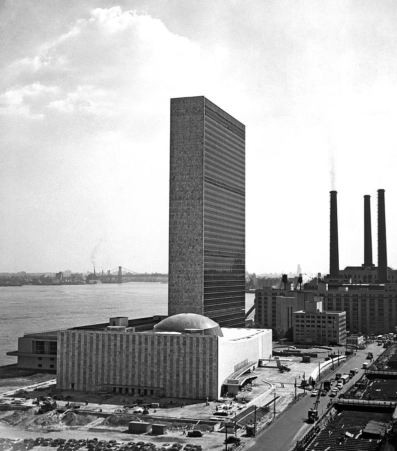 UN Building Under Construction Photograph by Underwood Archives