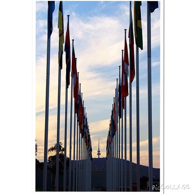 Fall Photograph - Un Flag Display, Canberra by Anthony Croke