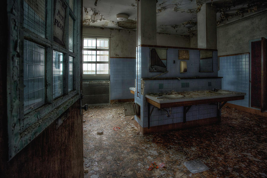 Un-Rest Room Photograph by John Hoey