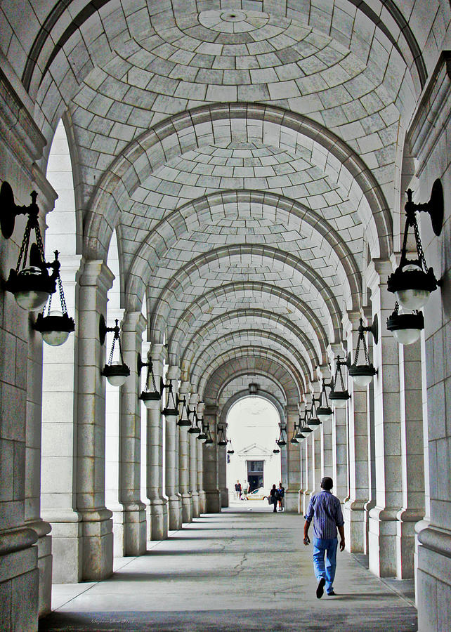 Union Station Exterior Archway Photograph by Suzanne Stout