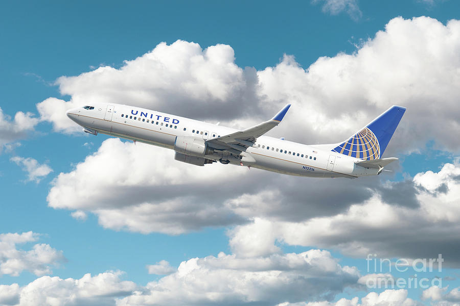 United Airlines Boeing 737 Digital Art by Airpower Art