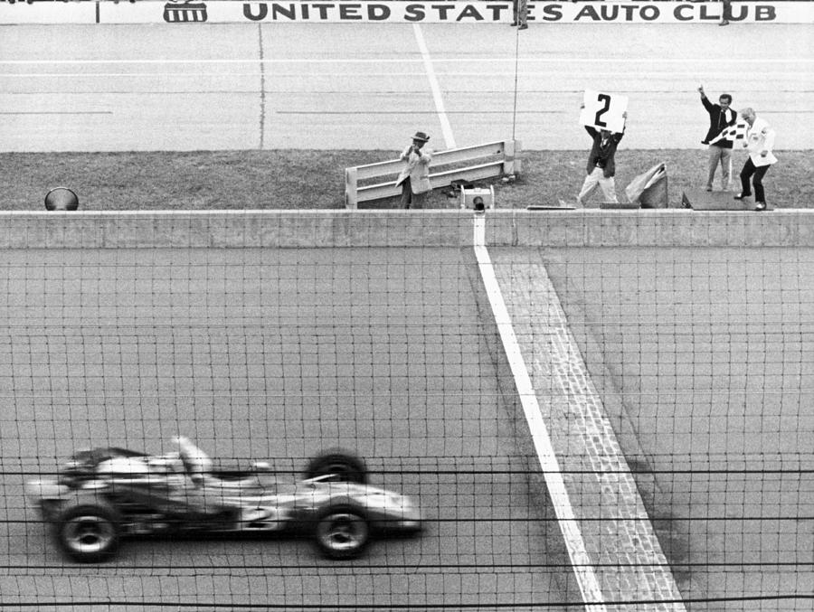 Indianapolis Photograph - Unser Wins Indy 500 by Underwood Archives