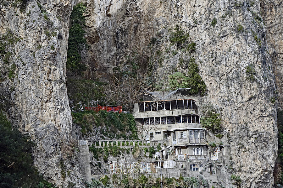 Unusual Cliffside Dwelling On The Amalfi Coast In Italy Photograph by Rick Rosenshein