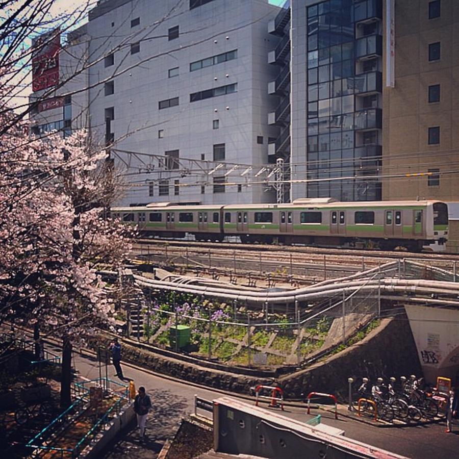 Japan Photograph - Urban - Yamanote Line (山の手線) In by Kenichi Iwai
