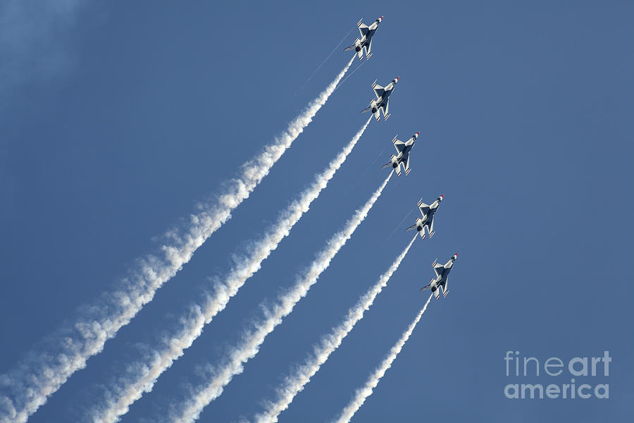 US Air Force Thunderbirds Preforming Precision Aerial Maneuvers Photograph by Anthony Totah