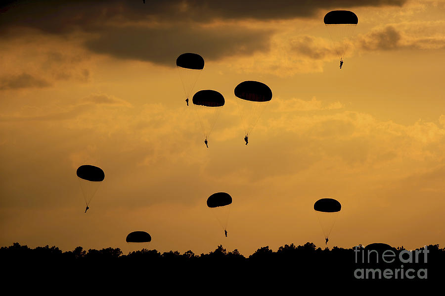 U.s. Army Soldiers Parachute Photograph by Stocktrek Images