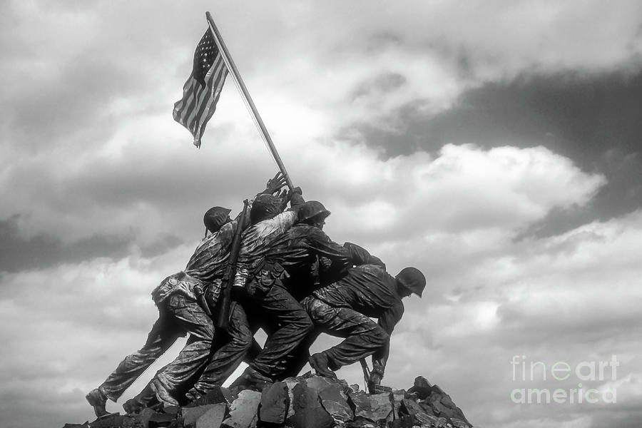 Landmark Photograph - U.S. Marine Corps War Memorial 2 by Bob Phillips