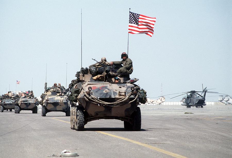 Us Marines Roll Into Kuwait Photograph by Everett