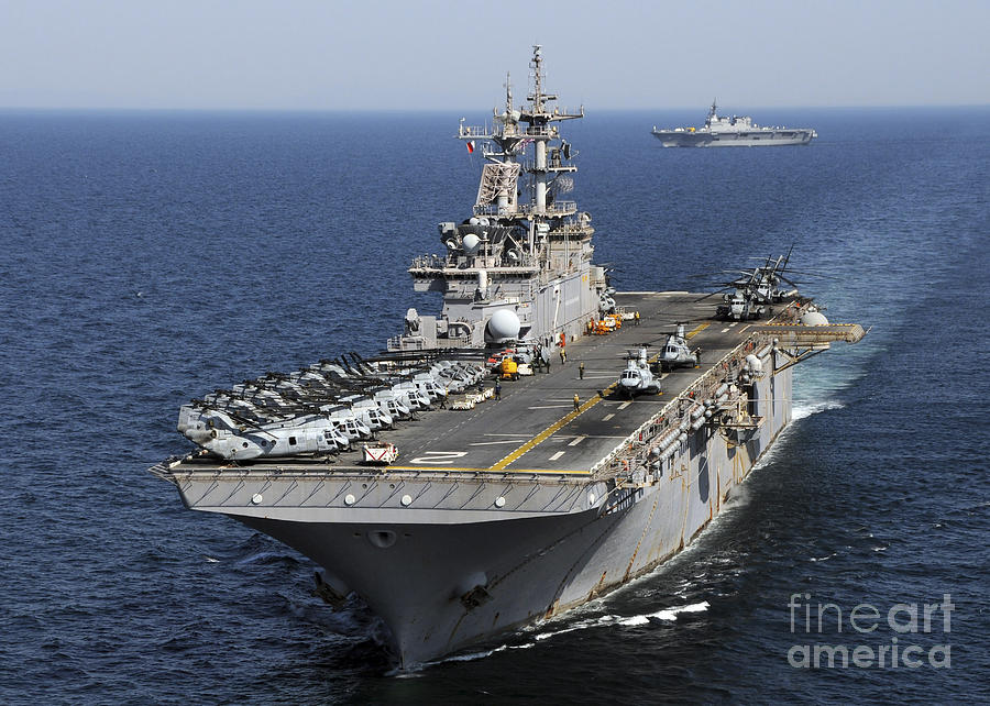 Uss Essex Transits Off The Coast Photograph by Stocktrek Images