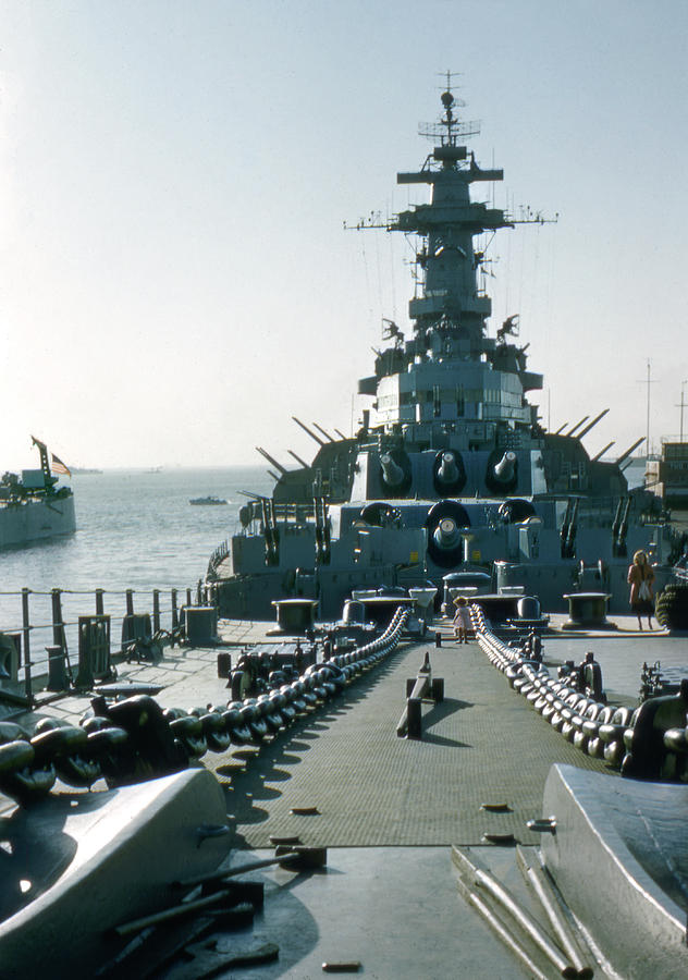 USS Missouri Battleship Photograph by Marilyn Hunt