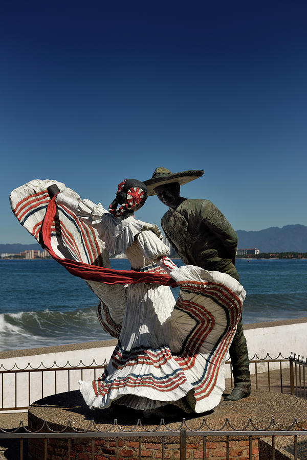 Vallarta Photograph - Vallarta Spanish Dancers Sculpture on the Malecon Puerto Vallart by Reimar Gaertner