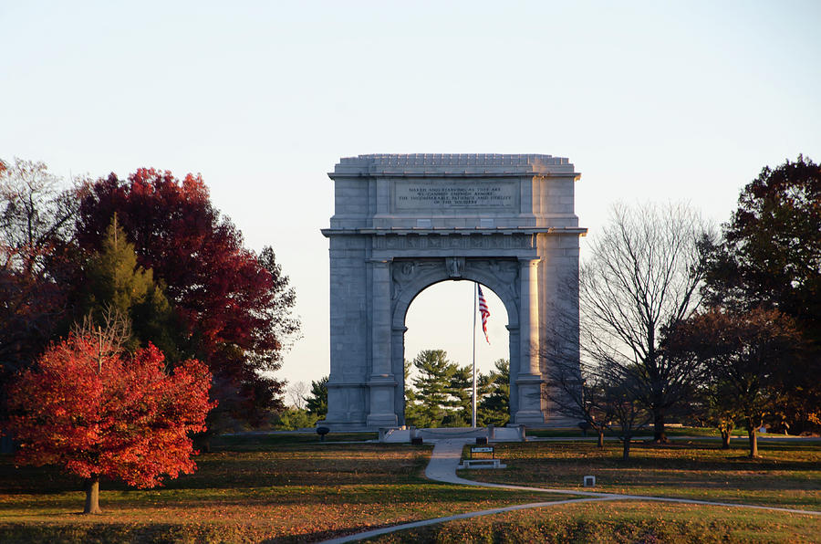 Valley Forge Autumn - The Arch Photograph by Bill Cannon