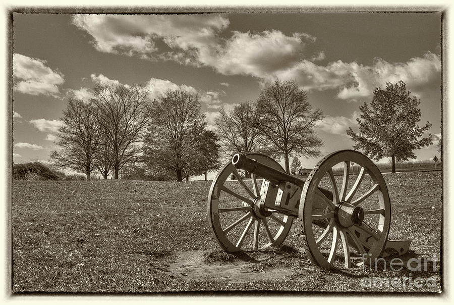 Valley Forge military canon Photograph by David Zanzinger