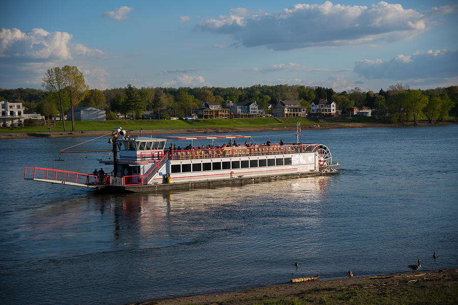 Valley Gem Sternwheeler  Photograph by Holden The Moment