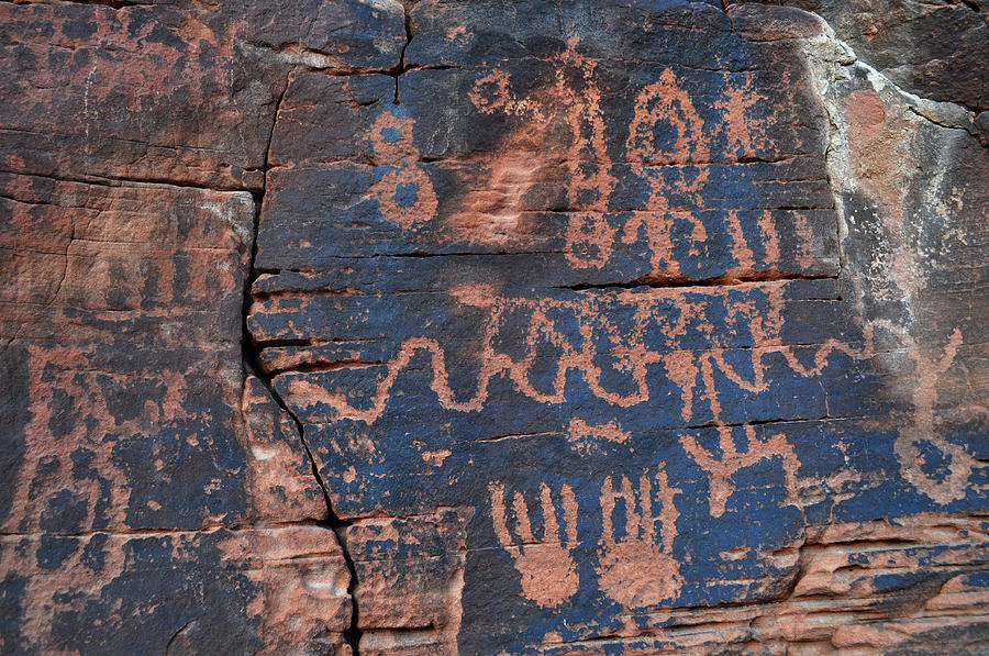 Valley of Fire Petroglyph Wall Photograph by Kyle Hanson