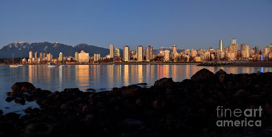 Vancouver 2016 New Years Day Sunset Skyline Photograph by Terry Elniski