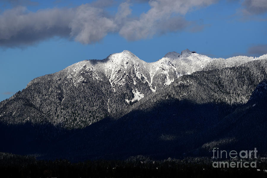 Vancouver Bc Winter Snowfall On North Shore Mountains Photograph by Terry Elniski