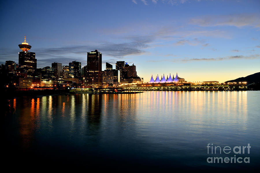 Vancouver Downtown Skyline Sunset Photograph by Terry Elniski