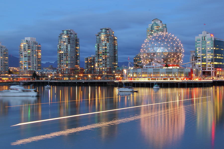 Vancouver Science World by Hagen Pflueger Vancouver Science World by Hagen Pflueger