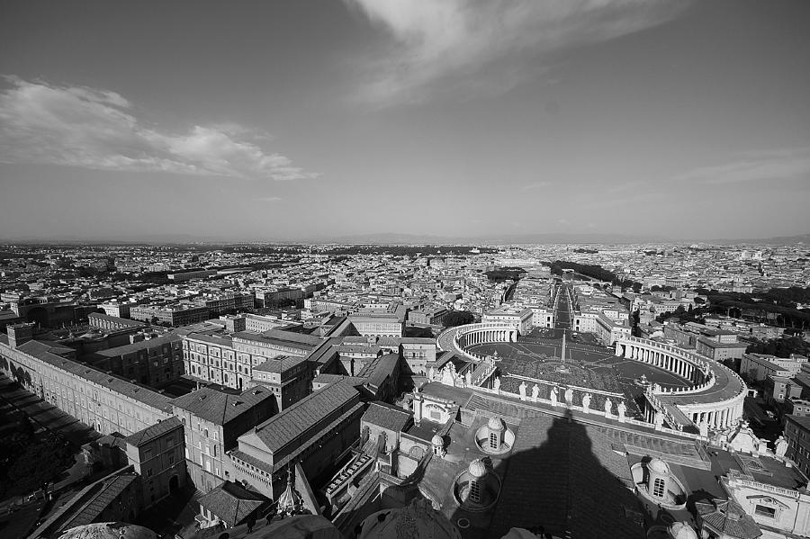 Black And White Photograph - Vatican City by Effezetaphoto Fz