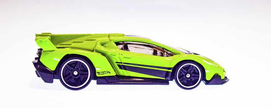 green toy lamborghini