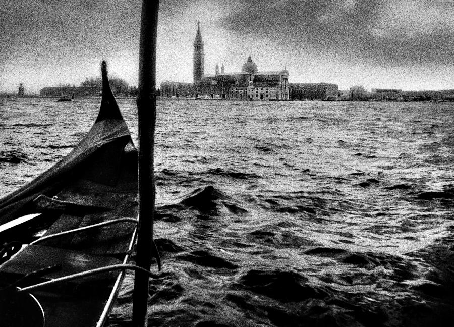Black And White Photograph - Venezia  by Sergio Bondioni