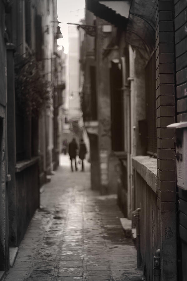 Venice Alley Photograph by Suzanne Powers