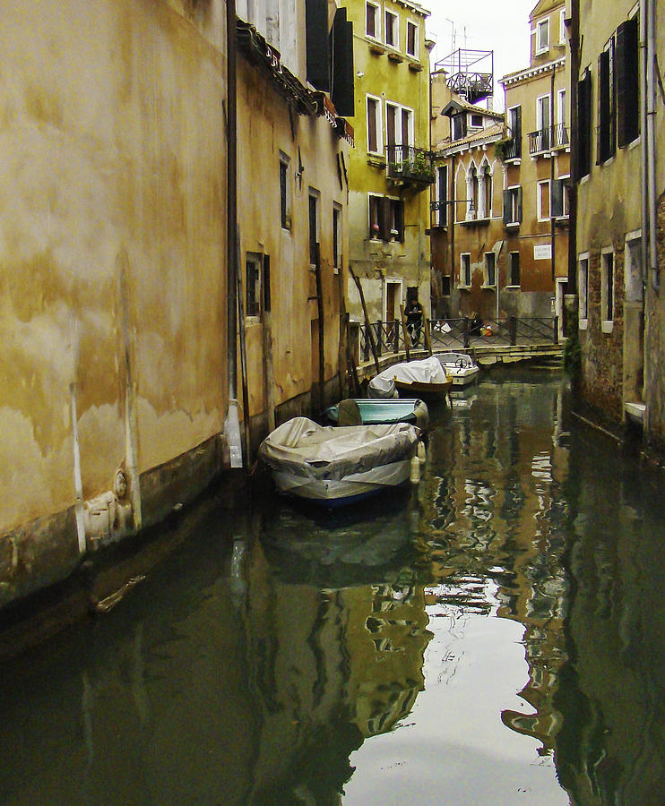 Boat Photograph - Venice Backroad by Phyllis Taylor