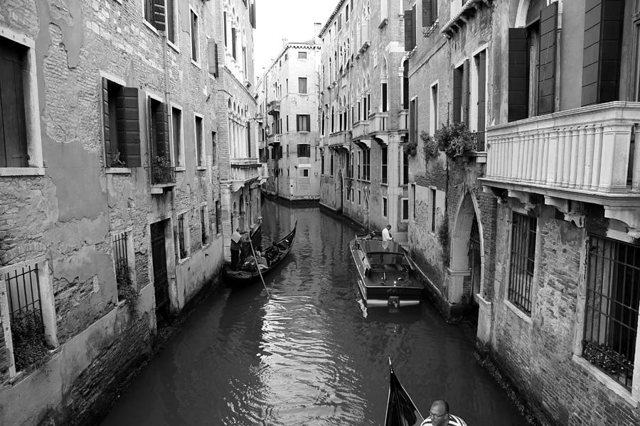 Venice Canals 8b Photograph by Andrew Fare