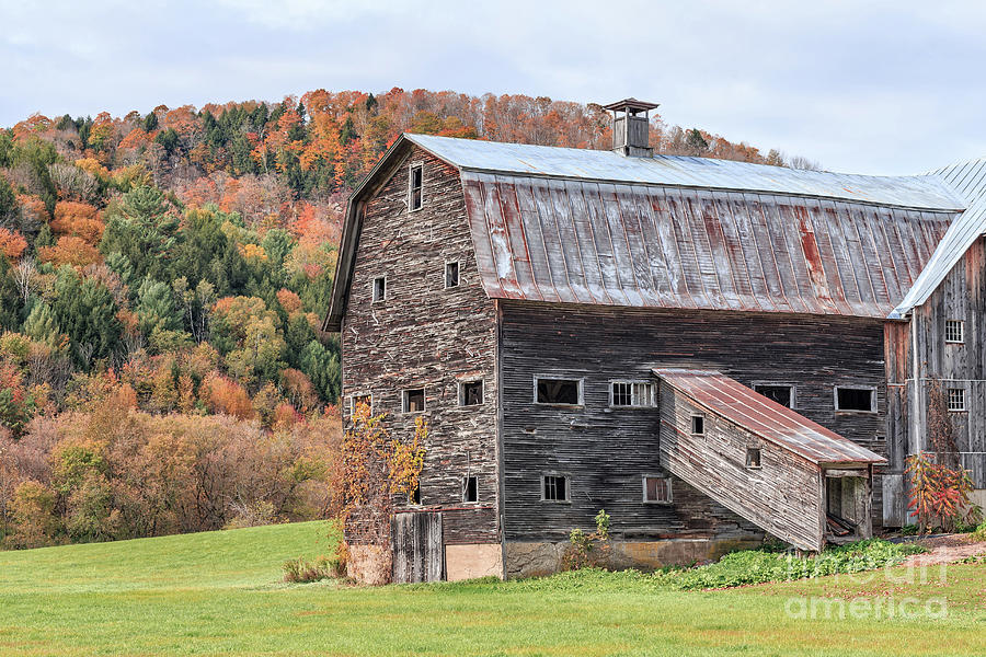 Vermont Barn Autumn Photograph by Edward Fielding