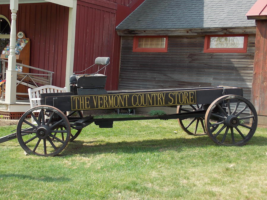 Vermont Country Store Wagon Photograph by Catherine Gagne