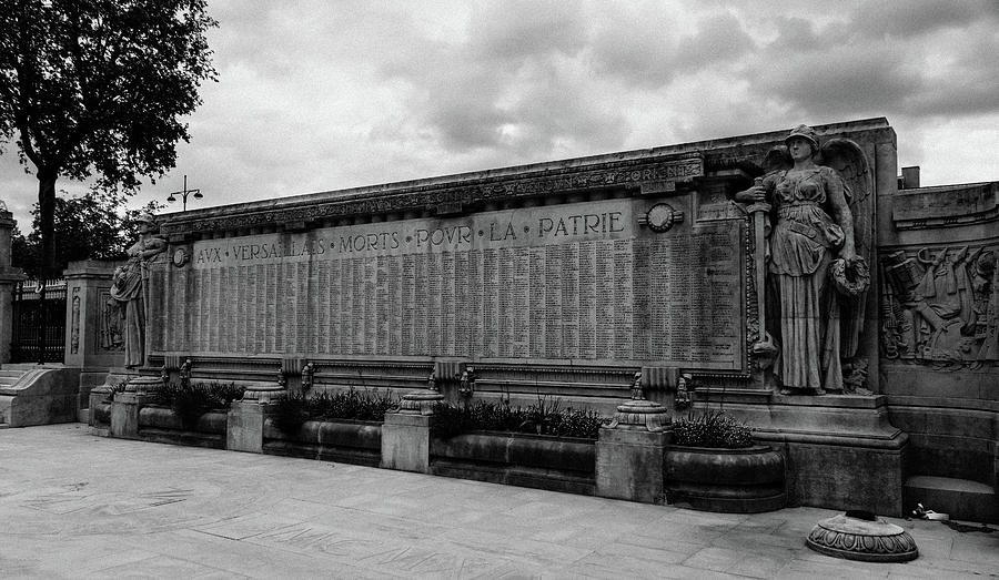 Versailles War Memorial Photograph by Ross Henton